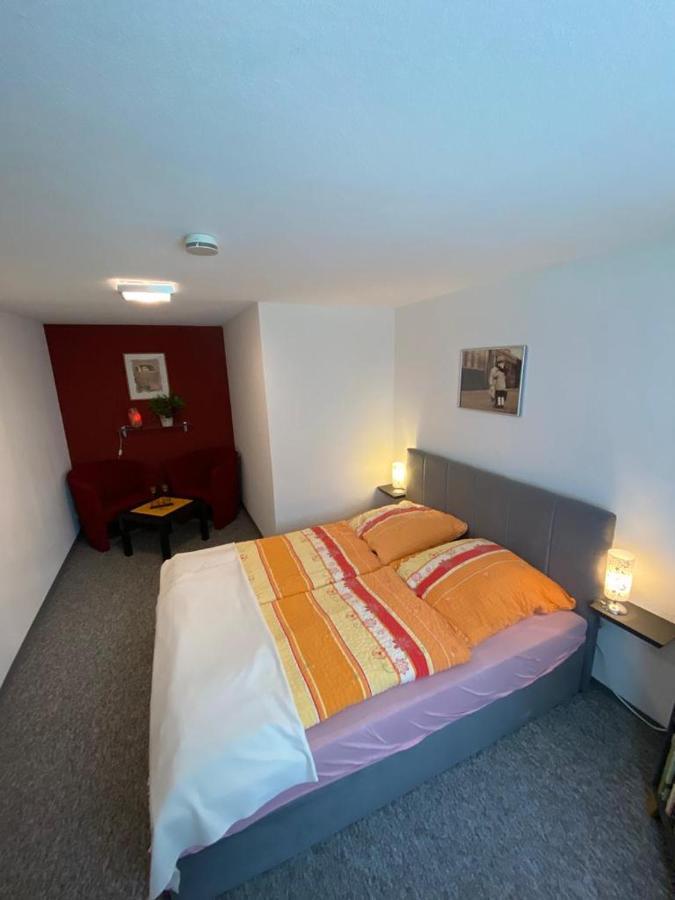 Ferienwohnung Witzig Inh Rita Weitmann Інгельгайм-ам-Райн Екстер'єр фото