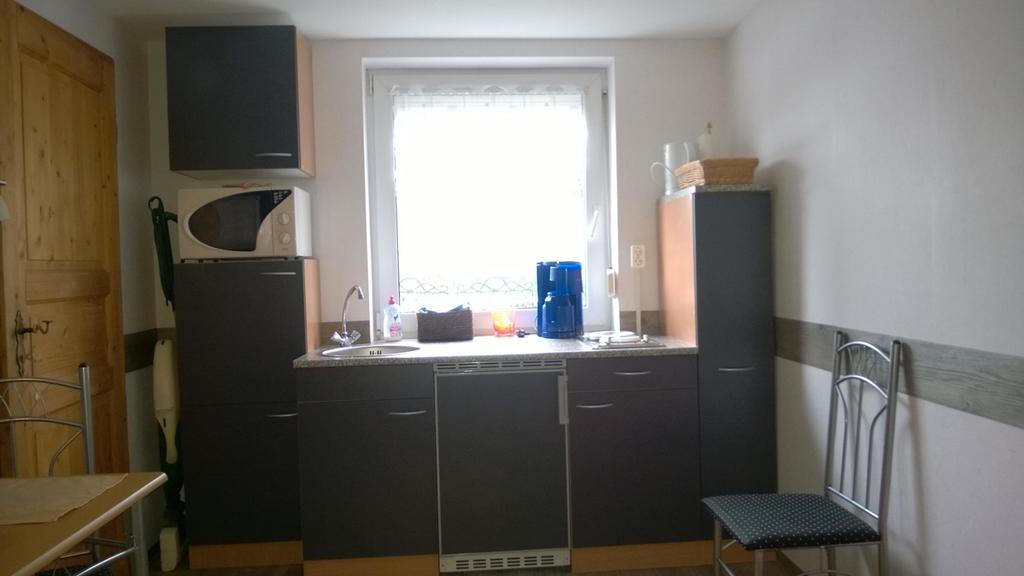 Ferienwohnung Witzig Inh Rita Weitmann Інгельгайм-ам-Райн Номер фото